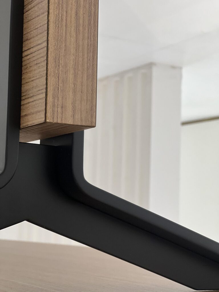TABLE | AZZURRA | 2024